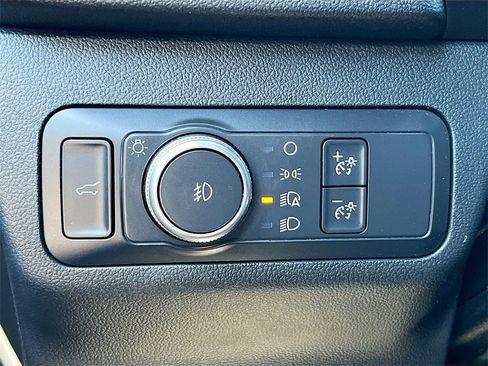 Used 2020 Ford Escape SEL image 10