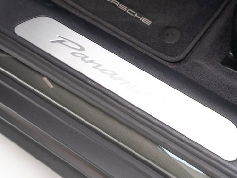 Used 2025 Porsche Panamera 4 image 15