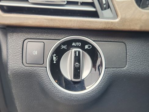 Used 2011 Mercedes-Benz E 350 BlueTEC Sedan image 20