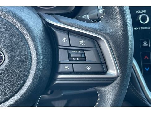 Used 2025 Subaru Outback Premium image 37