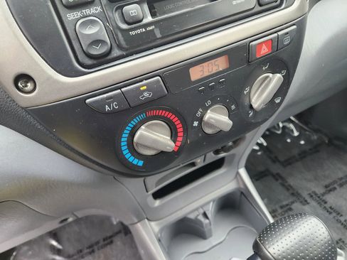 Used 2001 Toyota RAV4 4WD image 26