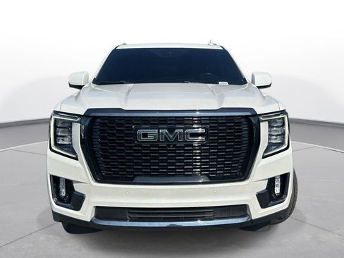 Used 2023 GMC Yukon XL Denali Ultimate w/ LPO, Floor Liner Package AWD/4WD image 3