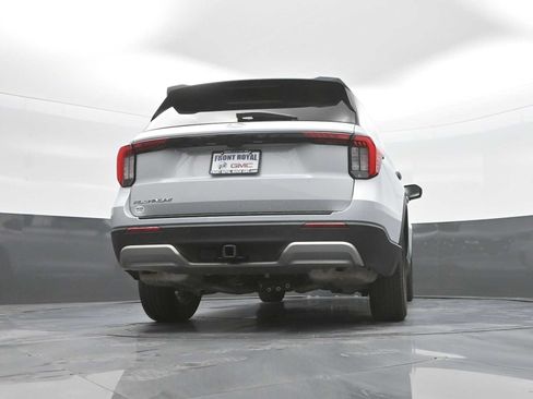Used 2025 Ford Explorer Platinum RWD image 45