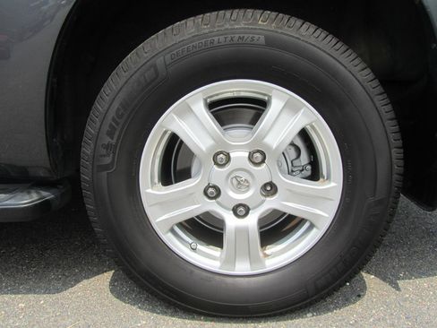 Used 2011 Toyota Sequoia SR5 w/ Premium Pkg AWD/4WD image 26