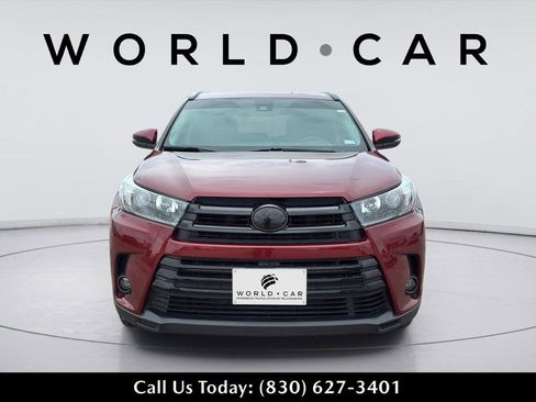 Used 2019 Toyota Highlander SE FWD image 17