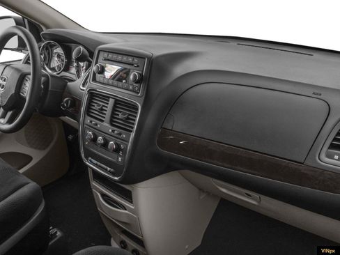 Used 2016 Dodge Grand Caravan SE w/ Quick Order Package 29E SE image 5