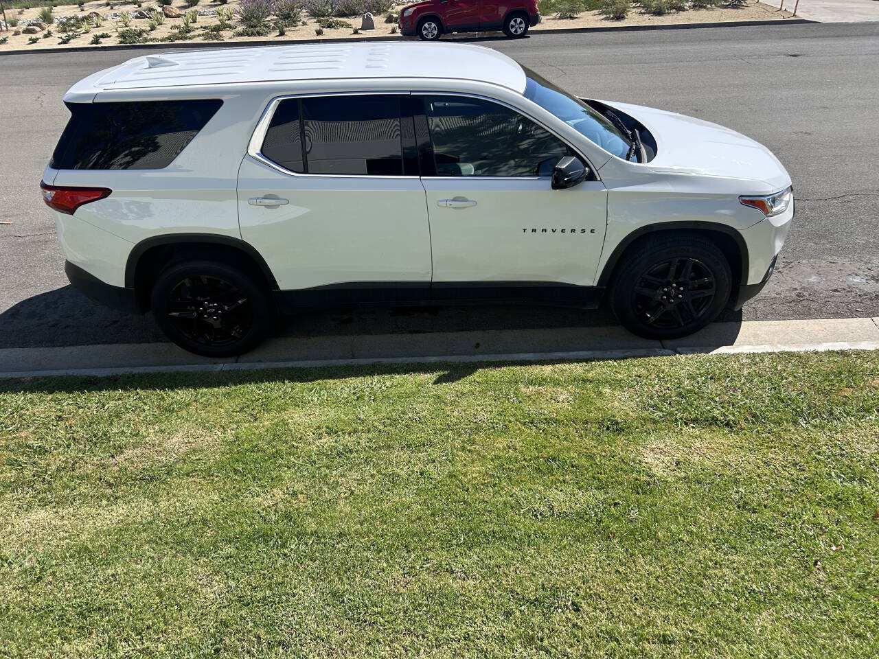 Used 2019 Chevrolet Traverse LS w/ LPO, Blackout Package FWD image 3