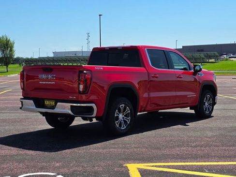 New 2026 GMC Sierra 1500 SLE w/ Preferred Package image 3