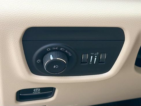 New 2026 Jeep Grand Cherokee Limited AWD/4WD image 14