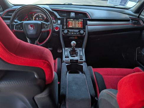 Used 2019 Honda Civic Type R image 16