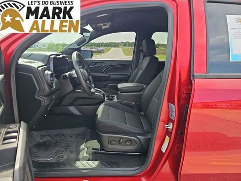 Used 2024 Chevrolet Colorado Trail Boss w/ Advanced Trailering Package AWD/4WD image 19
