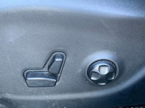 Used 2016 Jeep Cherokee Limited AWD/4WD image 7