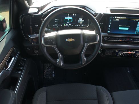 Used 2025 Chevrolet Silverado 2500 LT w/ All Star Edition AWD/4WD image 5