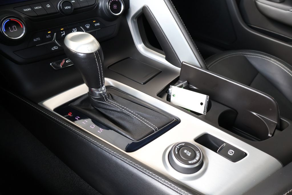 Used 2014 Chevrolet Corvette Stingray Coupe RWD image 28