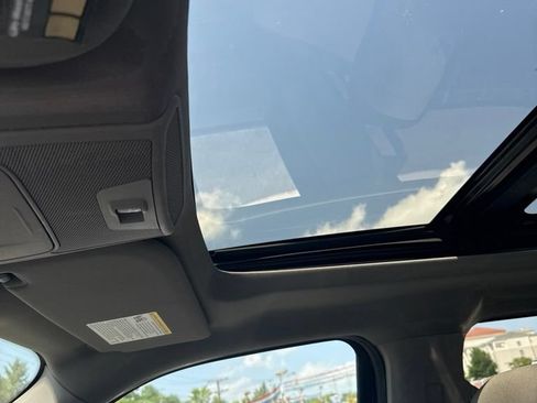 Used 2019 Ford F150 XLT w/ Equipment Group 302A Luxury AWD/4WD image 11