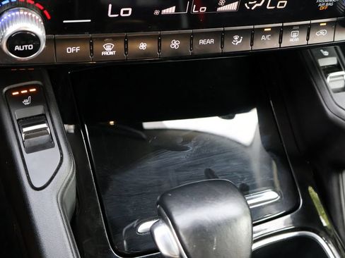Used 2025 Kia Telluride S AWD/4WD image 9