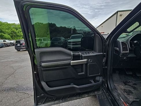 Used 2018 Ford F150 Raptor w/ Equipment Group 802A Luxury AWD/4WD image 20