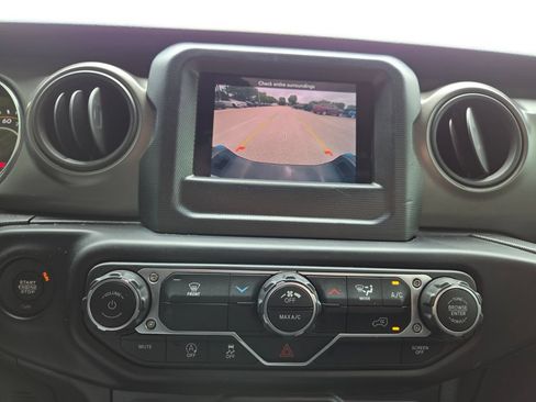Used 2022 Jeep Gladiator Sport AWD/4WD image 35
