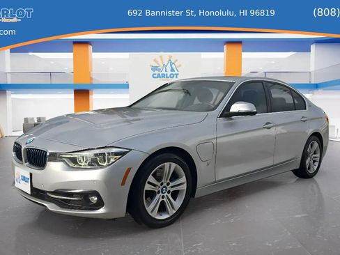 Used 2017 BMW 330e RWD image 1