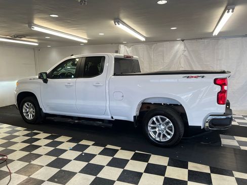 Used 2023 Chevrolet Silverado 1500 LT AWD/4WD image 7