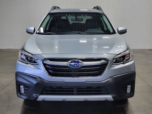 Used 2021 Subaru Outback Limited w/ Popular Package #2 AWD/4WD image 3