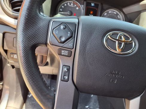 Used 2022 Toyota Tacoma TRD Off-Road w/ Technology Package RWD image 21