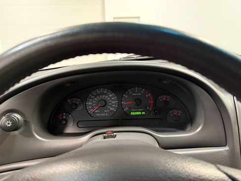 Used 2004 Ford Mustang GT RWD image 73