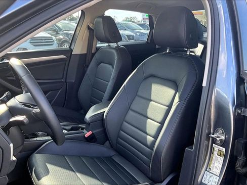 Used 2021 Volkswagen Jetta SE FWD image 26