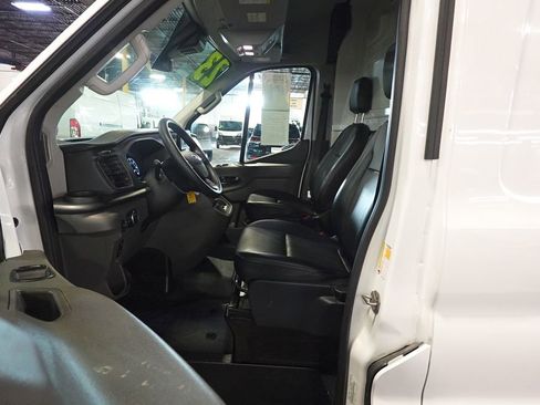 Certified 2023 Ford Transit 250 Medium Roof image 9