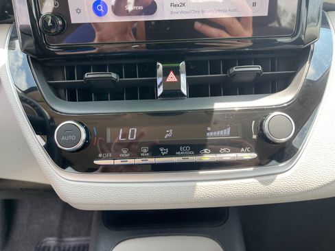 Used 2024 Toyota Corolla LE FWD image 21