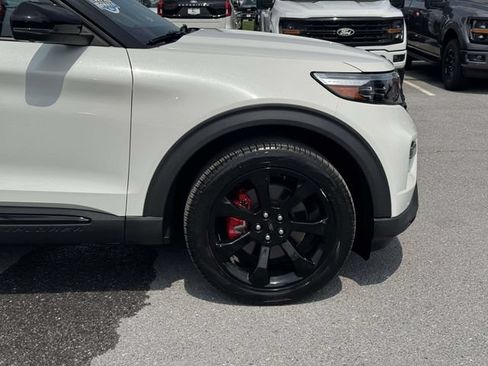 Certified 2023 Ford Explorer ST w/ Equipment Group 401A AWD/4WD image 8