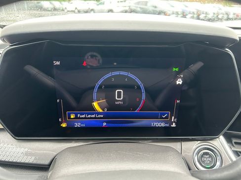 Used 2025 Chevrolet Trax ACTIV w/ Sunroof Package FWD image 17