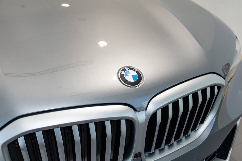 Used 2024 BMW X5 xDrive40i w/ Premium Package AWD/4WD image 18
