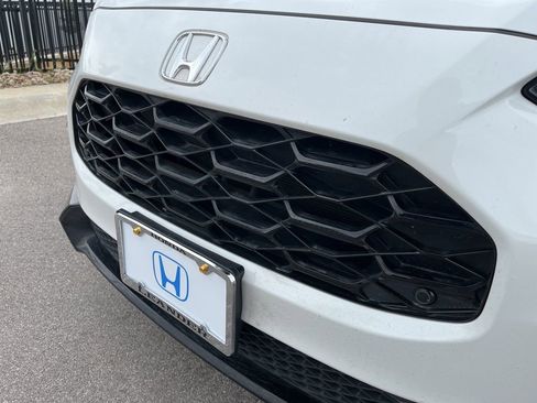 Used 2023 Honda HR-V EX-L image 12