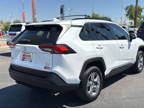 Used 2022 Toyota RAV4 XLE w/ Convenience Package AWD/4WD image 9