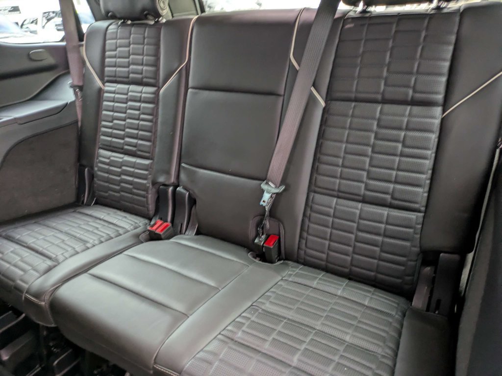 Used 2025 Cadillac Escalade V AWD/4WD image 16