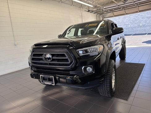 Certified 2021 Toyota Tacoma Limited image 3