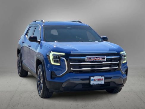 Used 2025 GMC Terrain Elevation w/ Elevation Premium Package AWD/4WD image 3