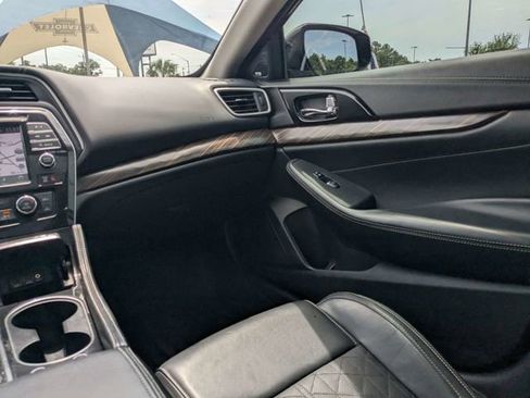 Used 2017 Nissan Maxima Platinum FWD image 16