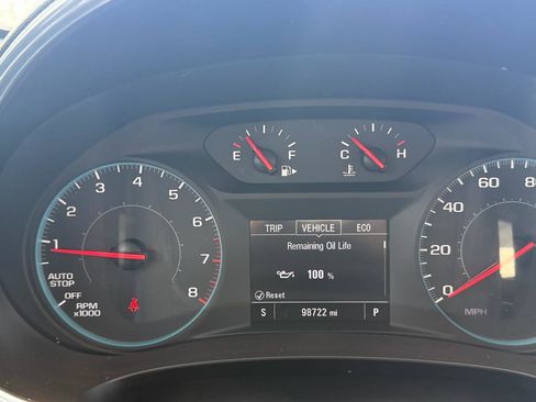 Used 2020 Chevrolet Malibu LT FWD image 11