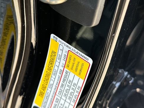 Used 2020 Cadillac Escalade Luxury w/ Escalade Sport Edition image 43