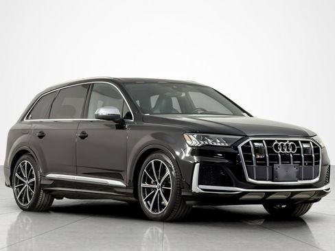 Used 2022 Audi SQ7 Premium Plus w/ SQ7 Executive Package image 7
