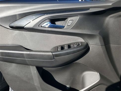 Used 2022 Chevrolet TrailBlazer LT w/ Convenience Package image 17