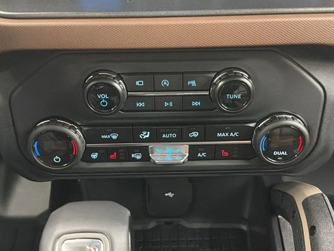 Used 2024 Ford Bronco Outer Banks w/ Sasquatch Package image 23