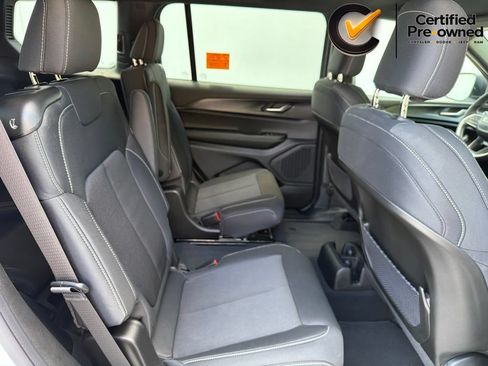 Used 2026 Jeep Grand Cherokee L Laredo RWD image 25