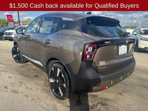 New 2026 Nissan Kicks SR w/ SR Premium Package FWD image 6