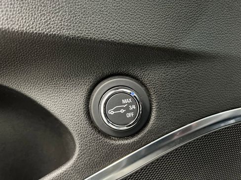 Used 2024 Buick Enclave Premium image 13