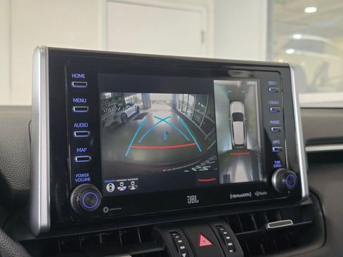 Used 2020 Toyota RAV4 Limited AWD/4WD image 12