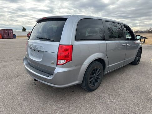 Used 2019 Dodge Grand Caravan GT image 11