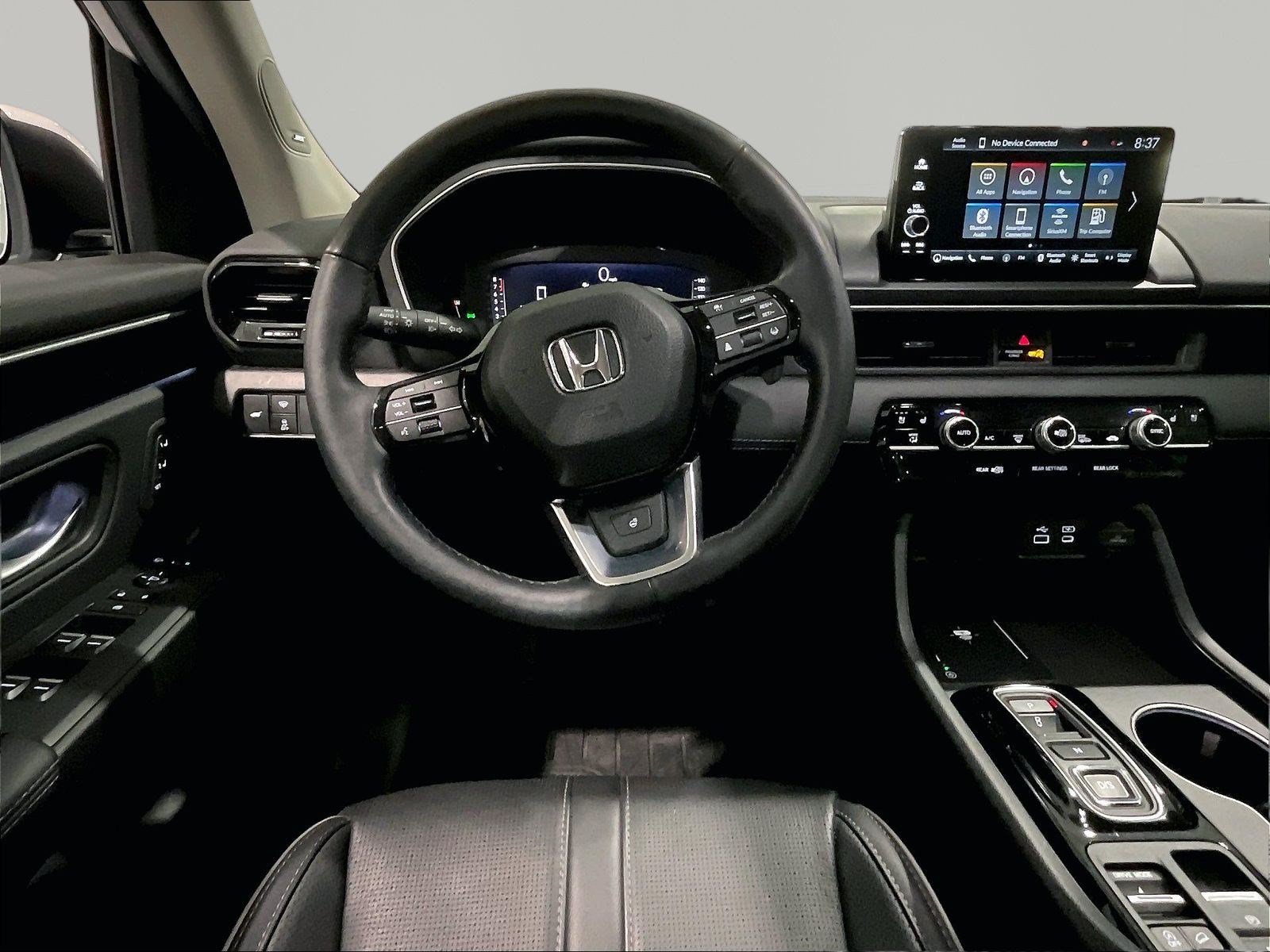 Used 2025 Honda Pilot Elite image 8